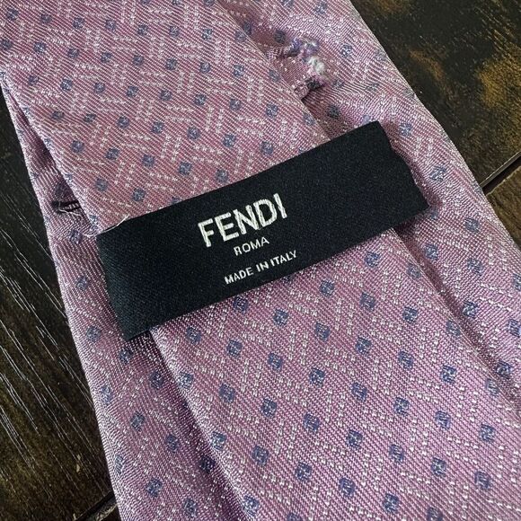 Fendi Tie 100% Silk FF Logo Pink Made In Italy - Picture 5 of 10